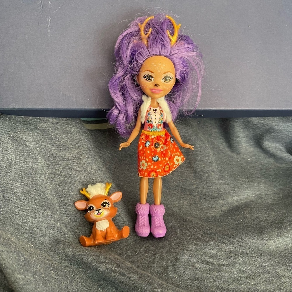 NICE! Rare Enchantimals 6" Doll & Pet - GABRIELA GAZELLE